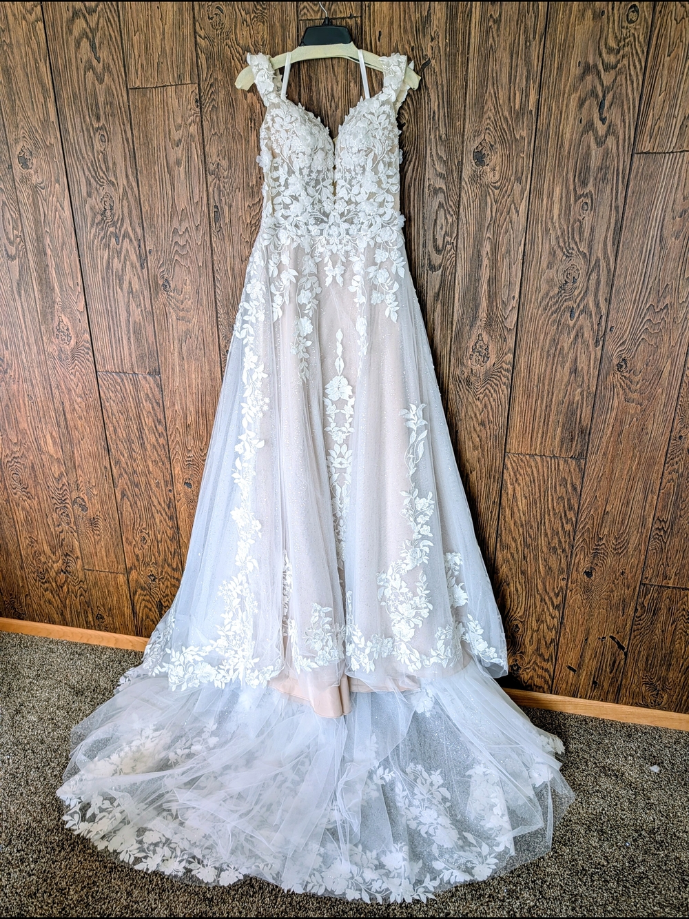 Ivory Floral Lace A-Line Wedding Dress